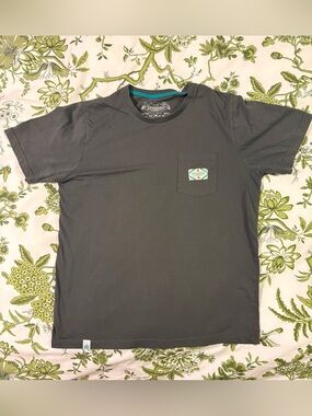 SENDERO Men's Charcoal Short Sleeve Pocket Tee